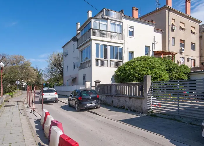 Kolovare Star Apartamento *